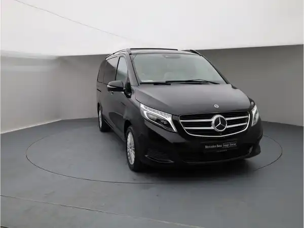 MERCEDES-BENZ V 250 (8/29)