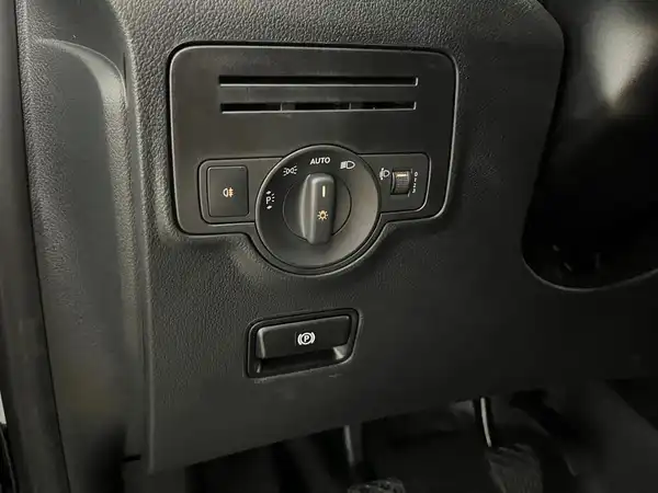 MERCEDES-BENZ V-KLASSE (16/18)