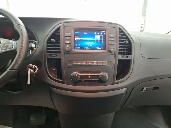 MERCEDES-BENZ VITO (8/15)
