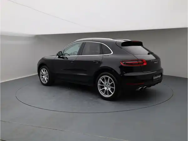 PORSCHE MACAN (4/26)