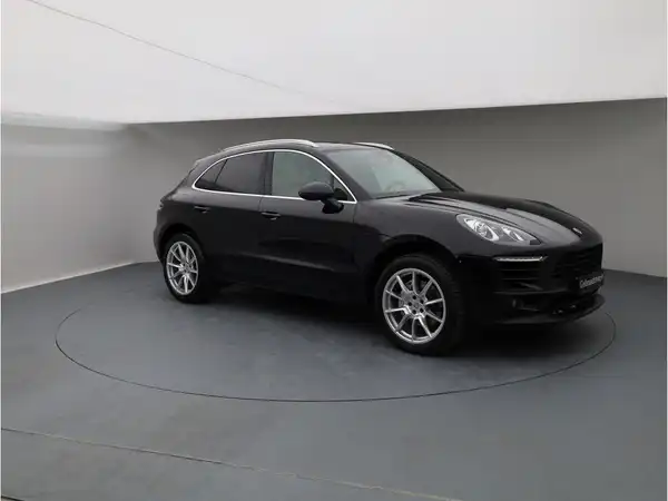 PORSCHE MACAN (8/26)