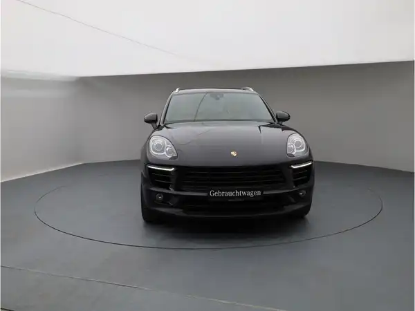 PORSCHE MACAN (9/26)