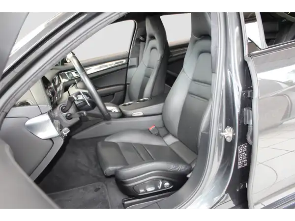 PORSCHE PANAMERA (8/13)
