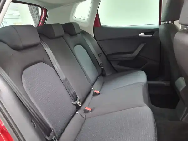 SEAT ARONA (16/17)