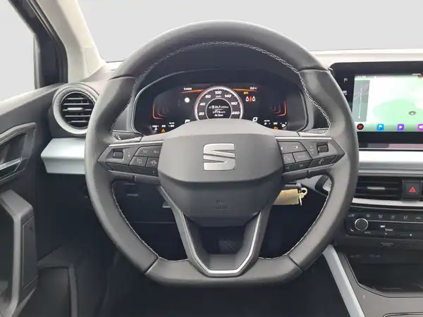 SEAT ARONA (11/16)