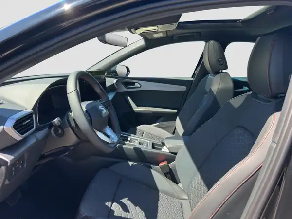 SEAT LEON (8/17)