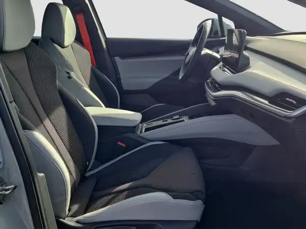 ŠKODA ELROQ (14/16)