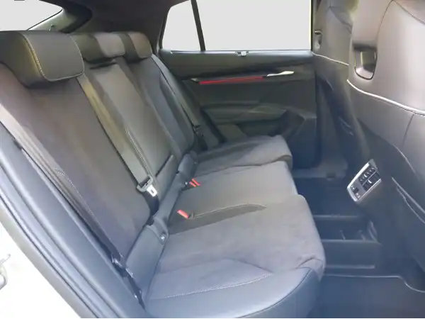 ŠKODA ENYAQ (16/17)