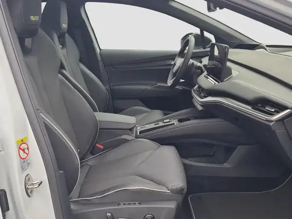 ŠKODA ENYAQ (14/16)