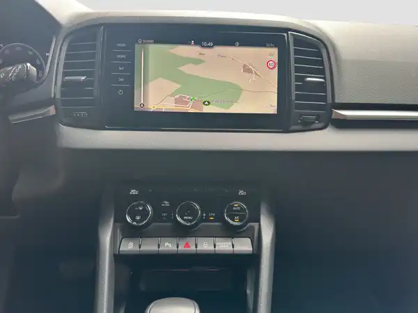 ŠKODA KAROQ (12/16)