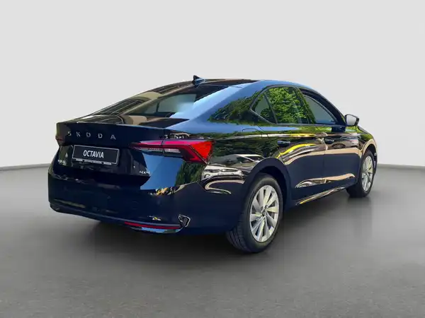 ŠKODA OCTAVIA (5/16)