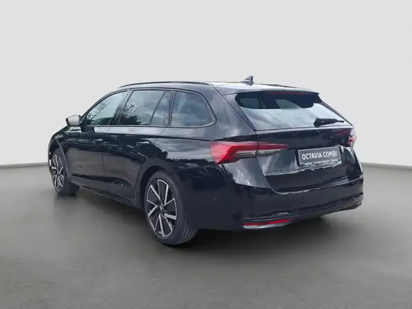 ŠKODA OCTAVIA (7/17)