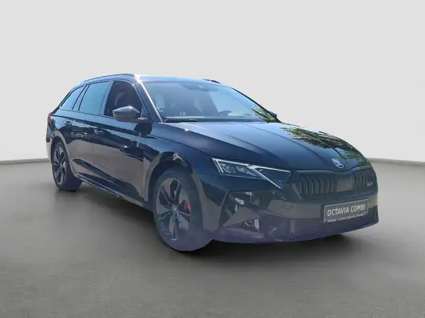 ŠKODA OCTAVIA RS (4/17)