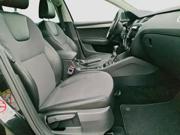 ŠKODA OCTAVIA (14/16)