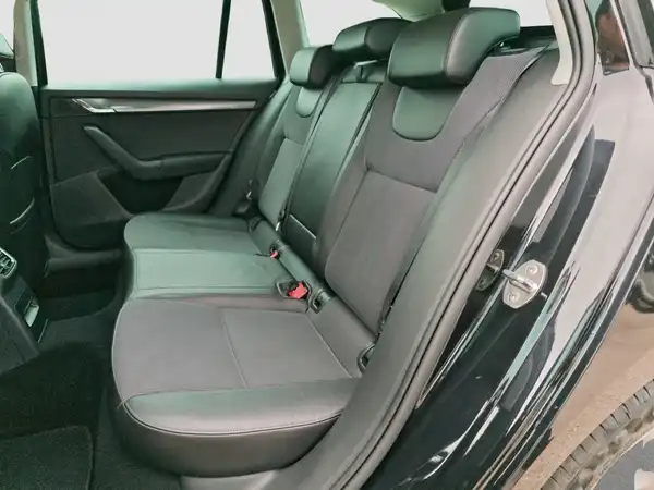 ŠKODA OCTAVIA (9/16)
