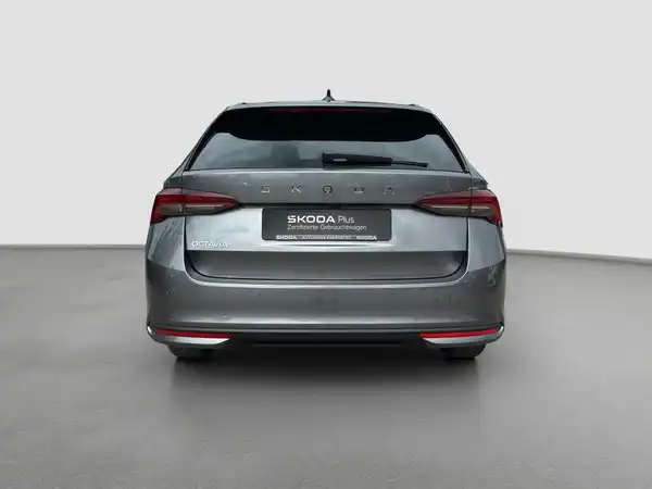 ŠKODA OCTAVIA (6/16)