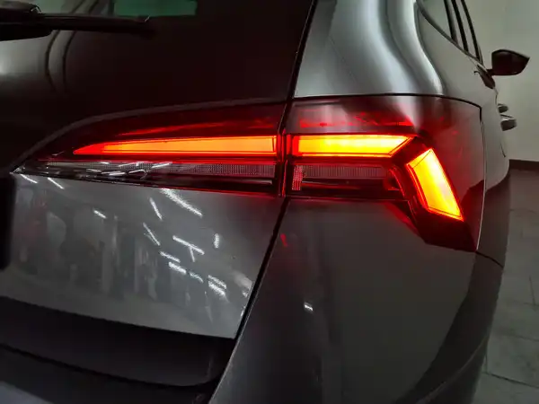 ŠKODA SCALA (12/17)