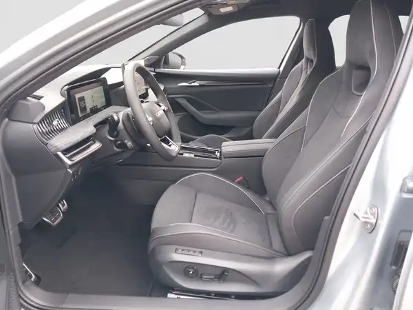 ŠKODA SUPERB (8/16)