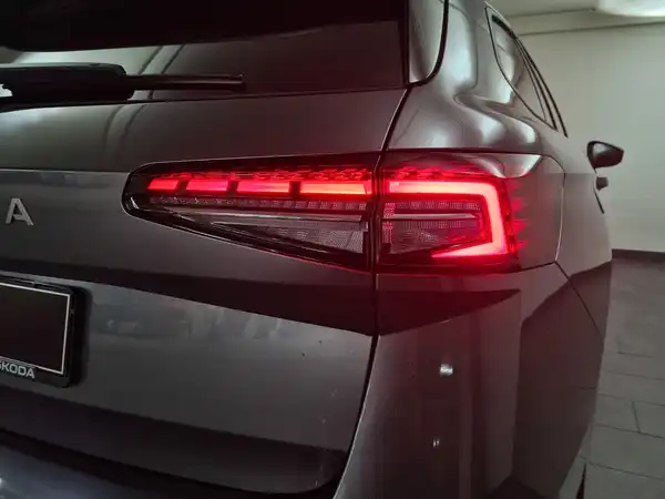 ŠKODA SUPERB (13/17)
