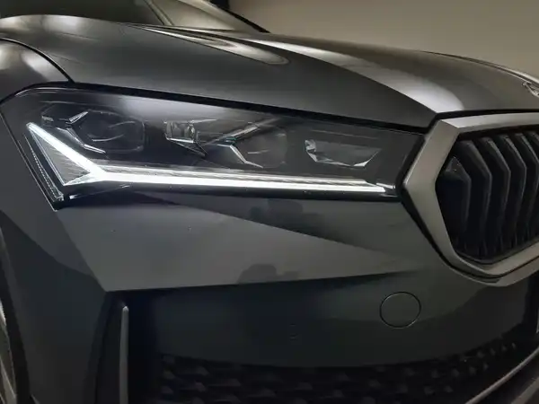 ŠKODA SUPERB (14/17)