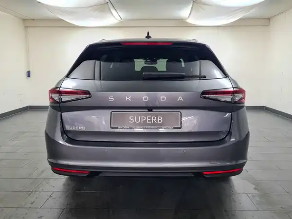 ŠKODA SUPERB (6/17)