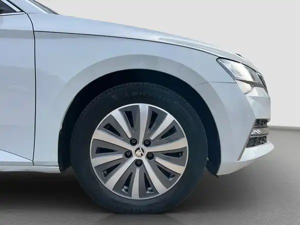 ŠKODA SUPERB (16/16)