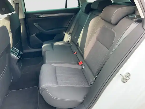 ŠKODA SUPERB (9/16)