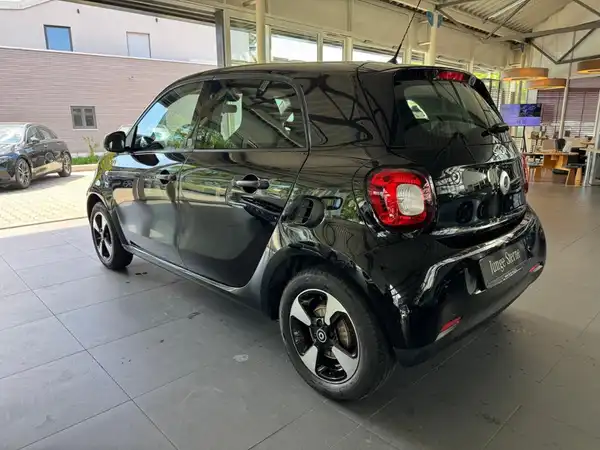 SMART FORFOUR (3/18)
