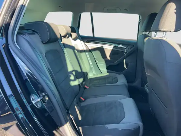 VW GOLF VARIANT (15/16)