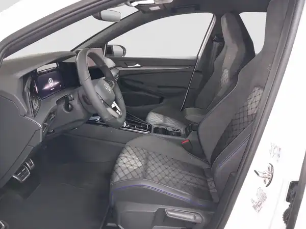 VW GOLF VARIANT (8/17)