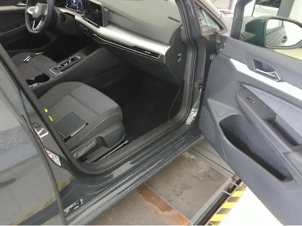 VW GOLF (8/9)