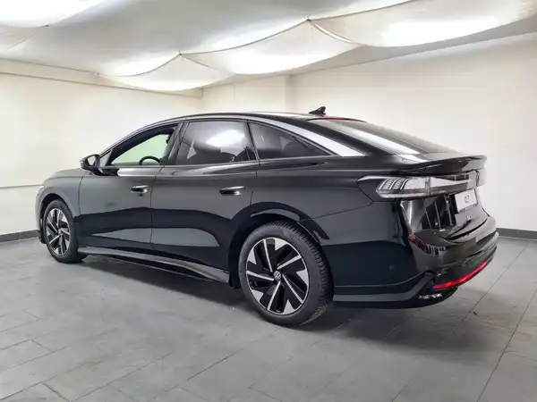 VW ID.7 (5/18)