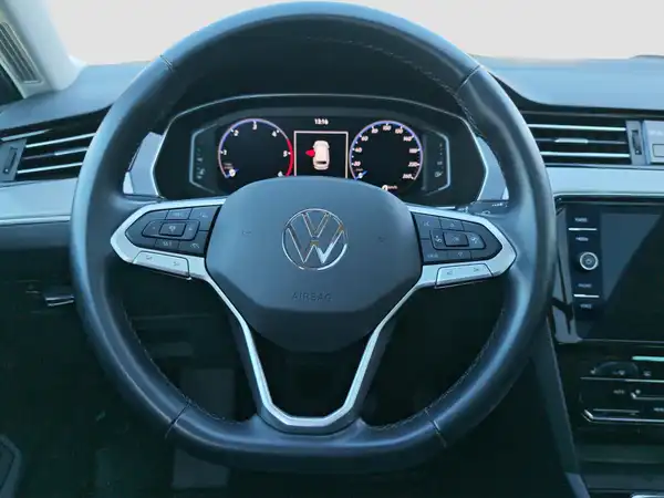 VW PASSAT VARIANT (11/16)