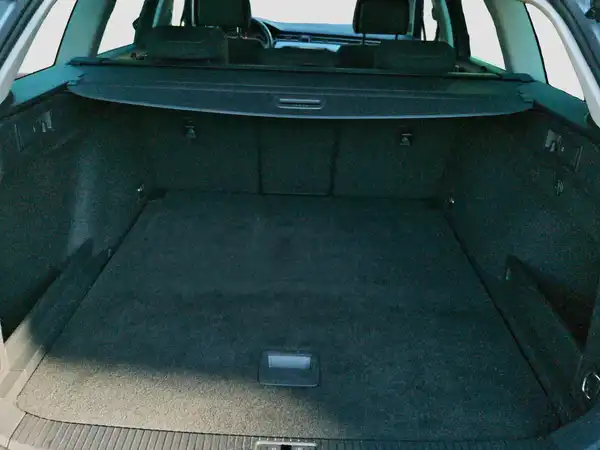 VW PASSAT VARIANT (13/16)