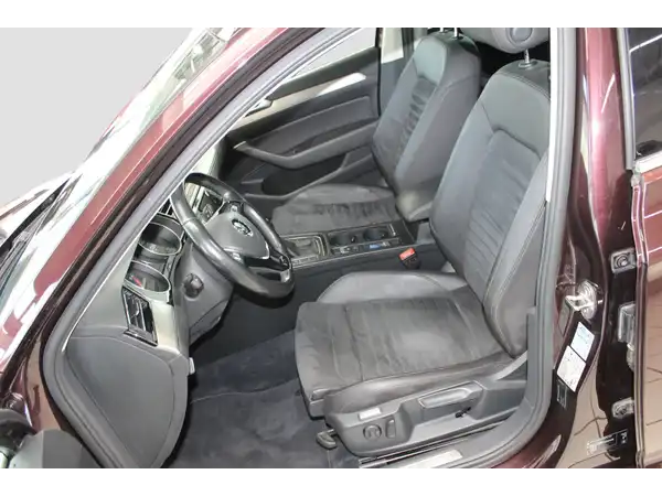 VW PASSAT VARIANT (8/12)