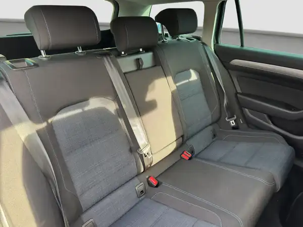 VW PASSAT VARIANT (15/16)