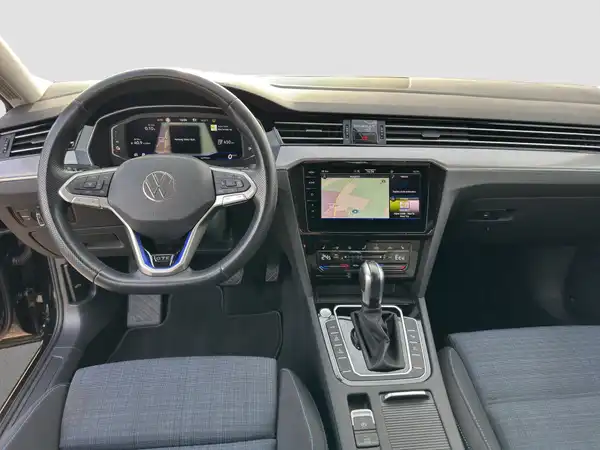 VW PASSAT VARIANT (10/16)