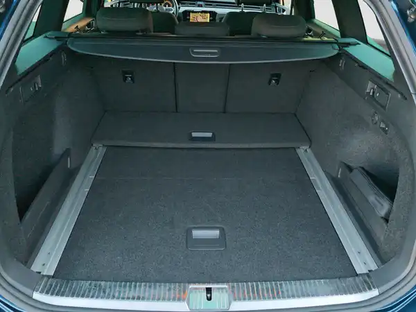 VW PASSAT VARIANT (13/16)