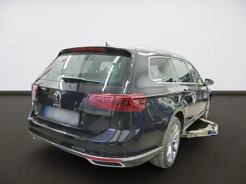 VW PASSAT VARIANT (1/3)