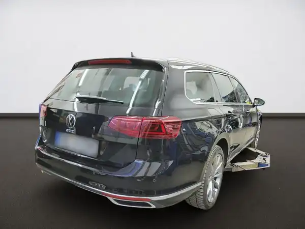 VW PASSAT VARIANT (1/3)