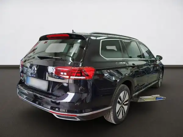 VW PASSAT VARIANT (3/3)