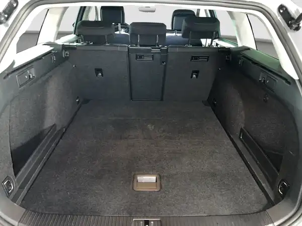VW PASSAT VARIANT (13/16)