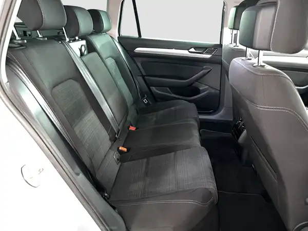 VW PASSAT VARIANT (15/16)