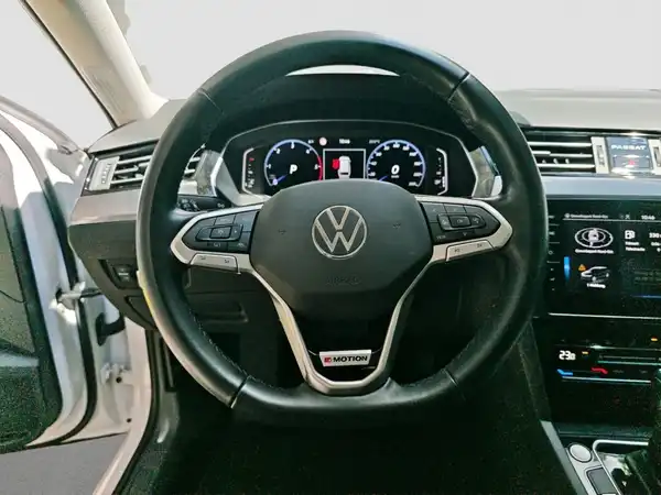 VW PASSAT VARIANT (11/16)