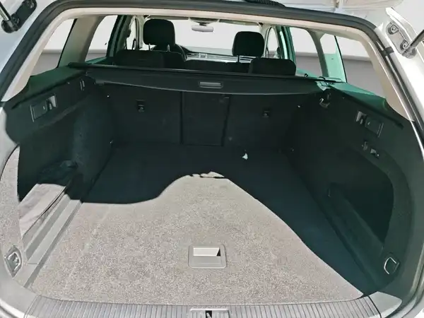 VW PASSAT VARIANT (13/16)