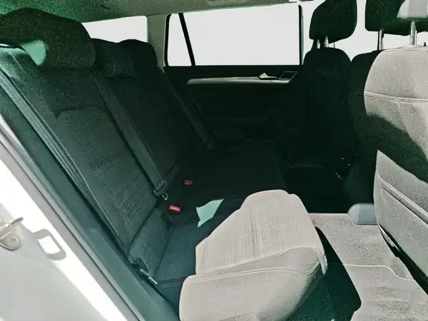 VW PASSAT VARIANT (15/16)