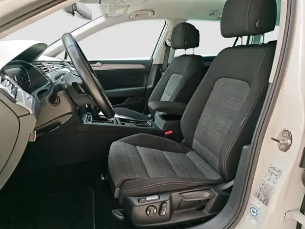 VW PASSAT VARIANT (8/16)