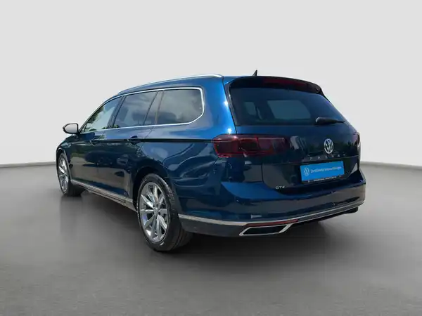 VW PASSAT VARIANT (7/17)