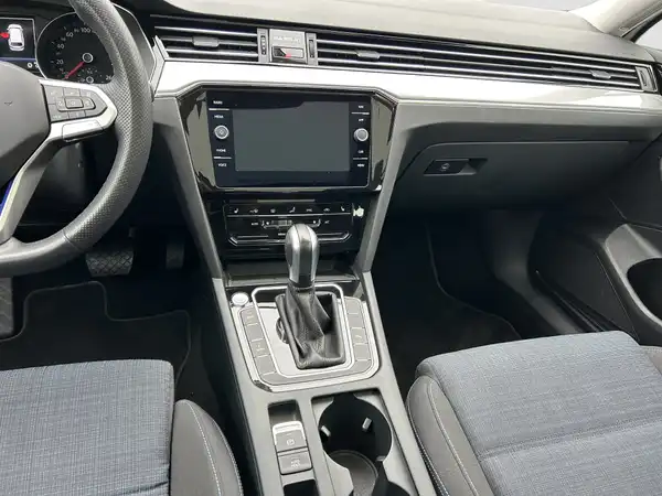 VW PASSAT VARIANT (12/15)