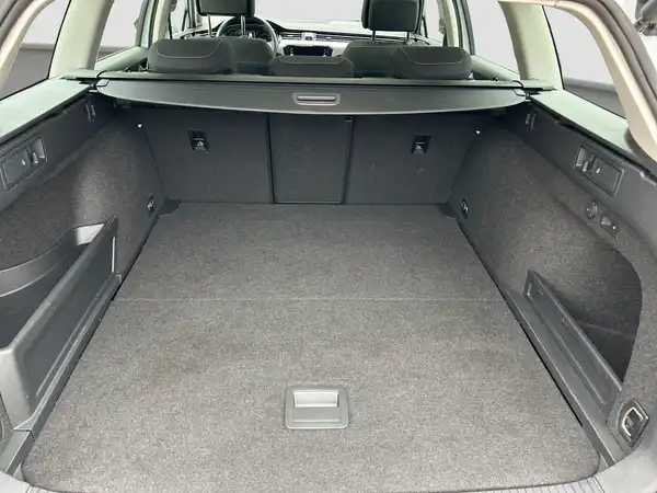 VW PASSAT VARIANT (13/15)